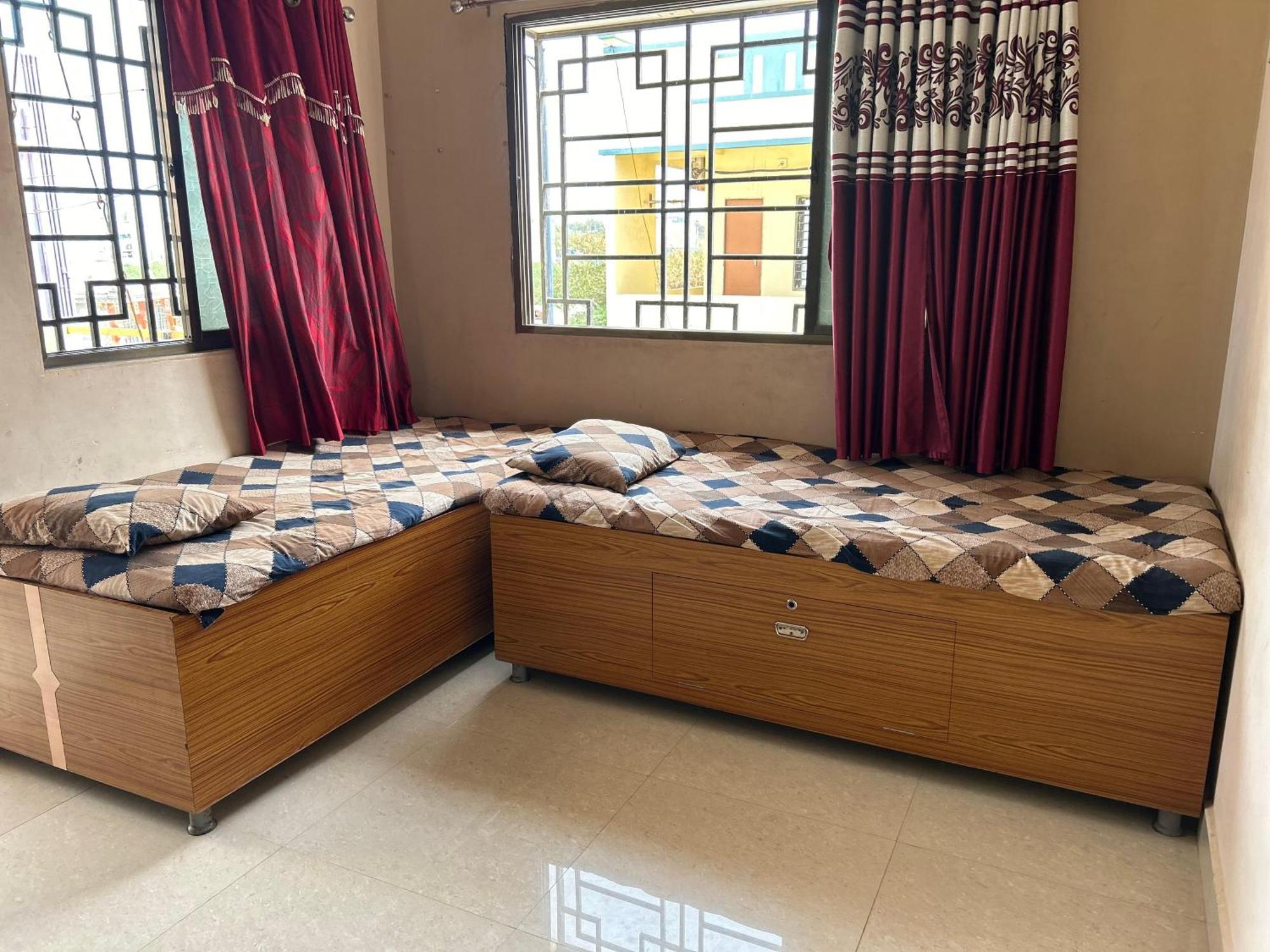 Dwarka Home Stay Esterno foto