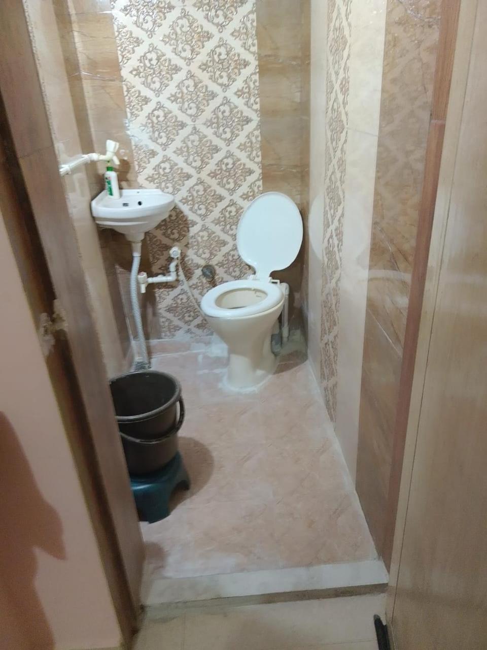 Dwarka Home Stay Esterno foto