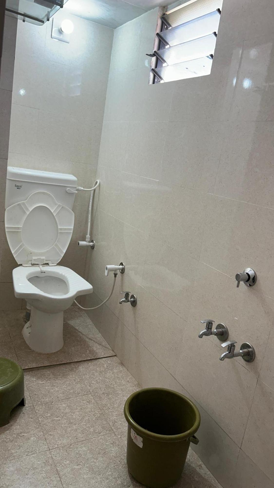 Dwarka Home Stay Esterno foto