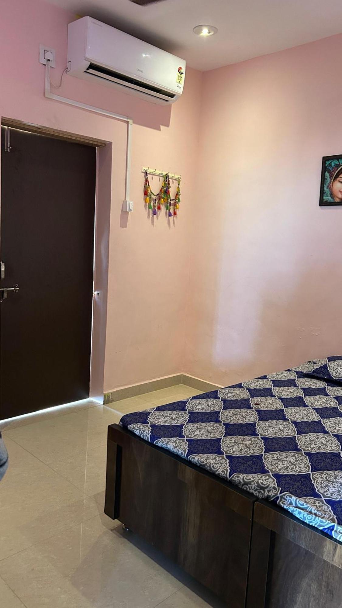 Dwarka Home Stay Esterno foto