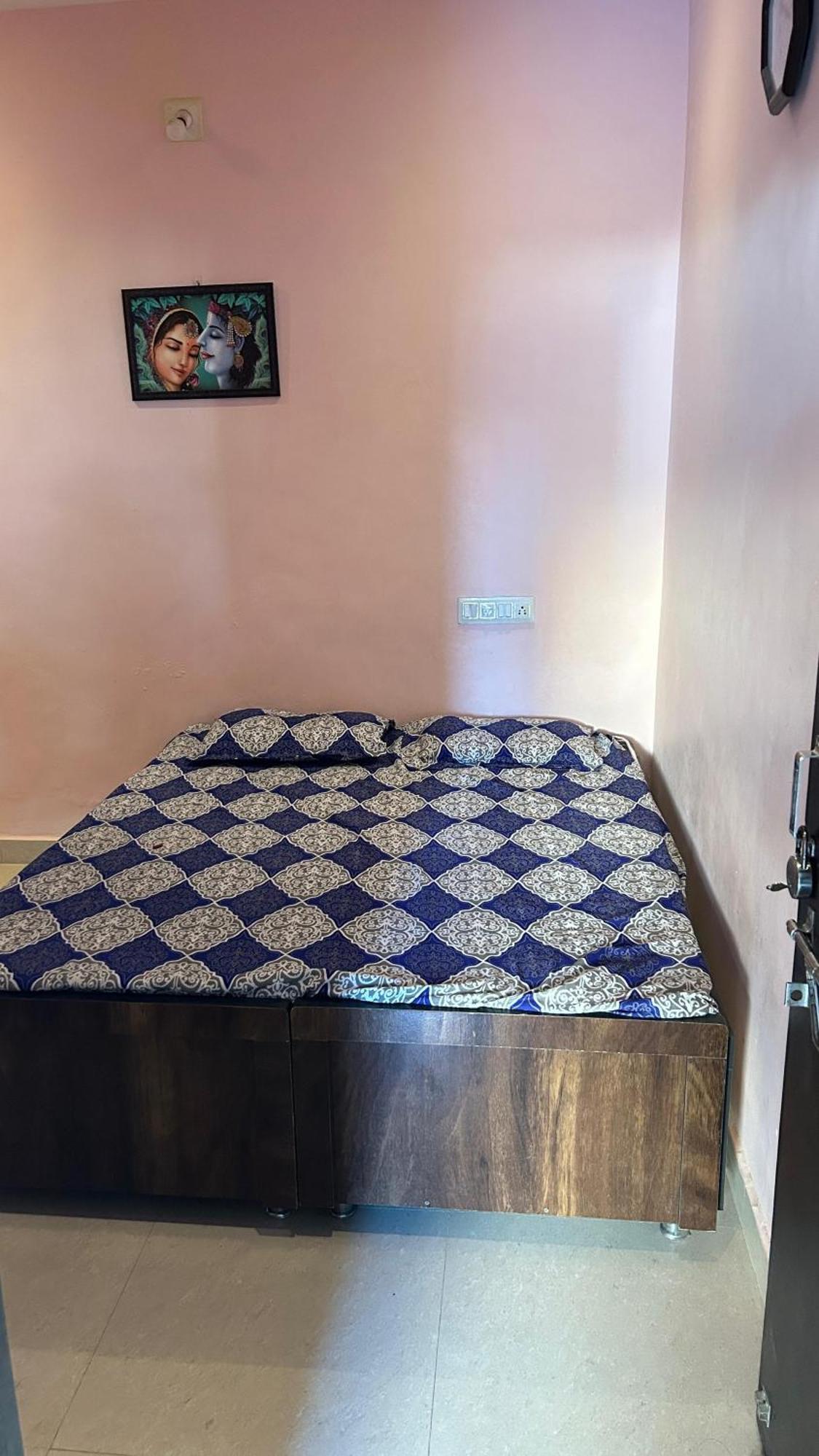 Dwarka Home Stay Esterno foto